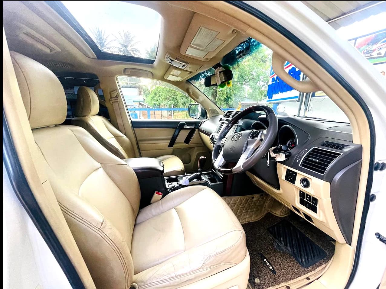 Toyota Land Cruiser Prado - photo 5 of 7