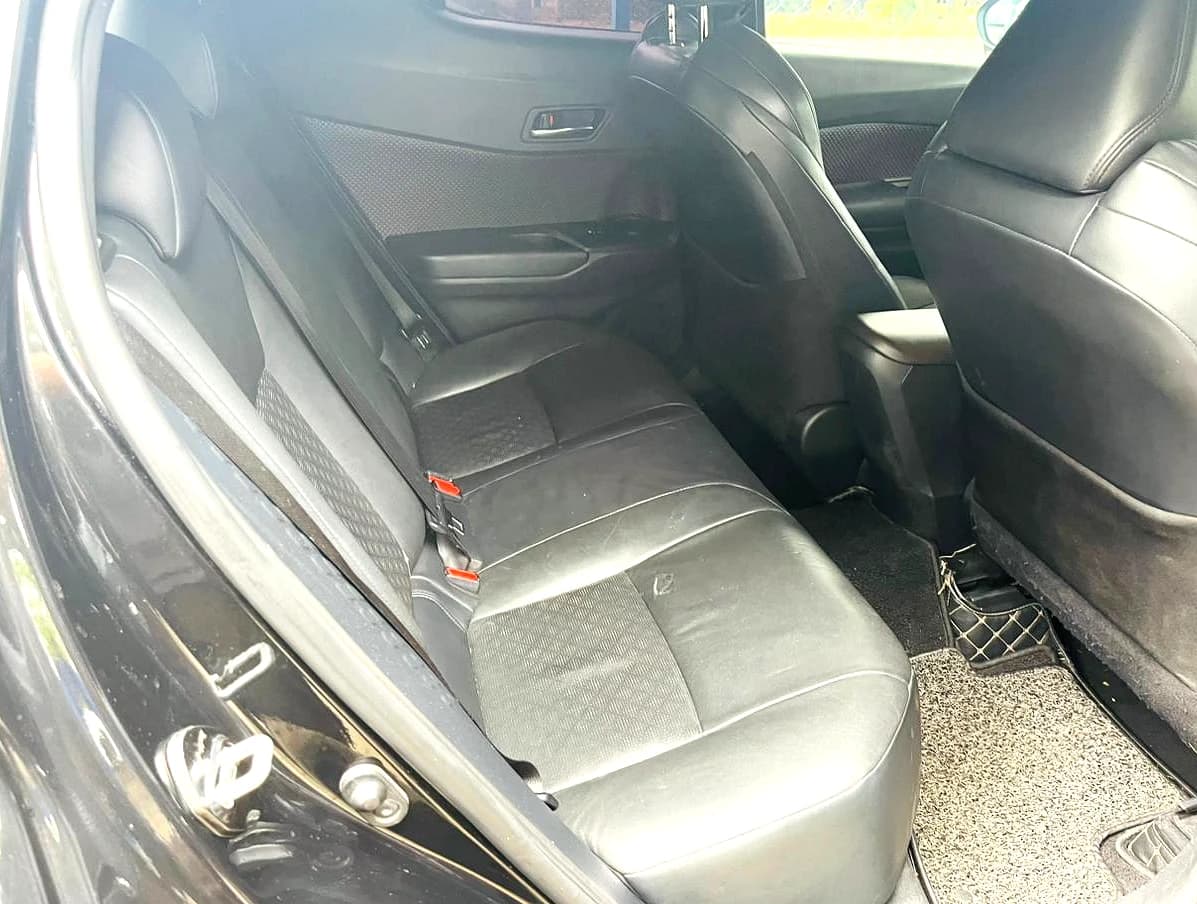 TOYOTA CHR - photo 6 of 6