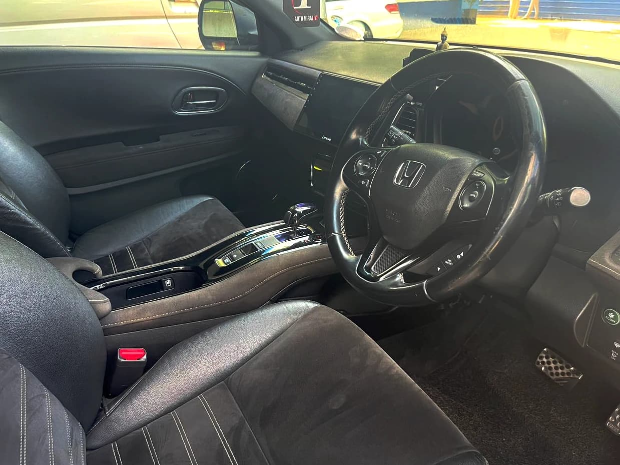 HONDA VEZEL - photo 4 of 5