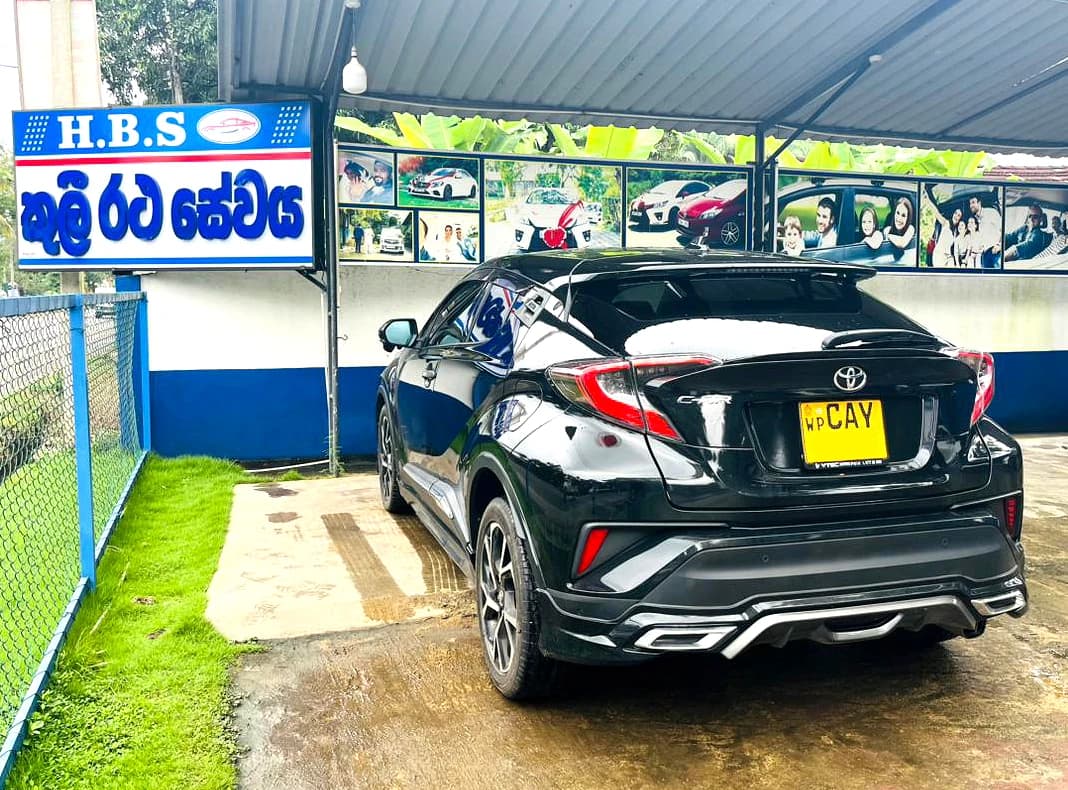 TOYOTA CHR - photo 2 of 6