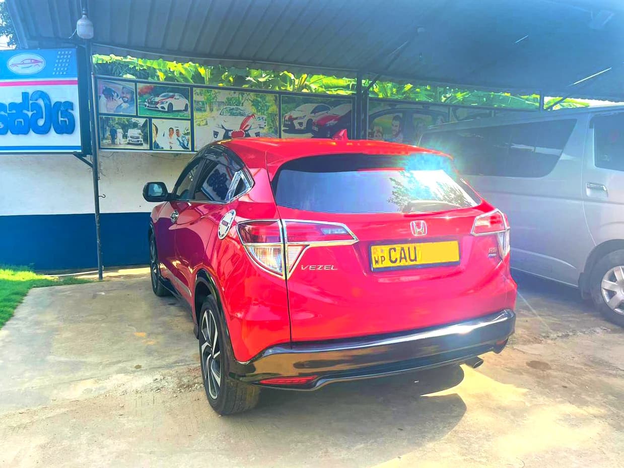 HONDA VEZEL - photo 2 of 5