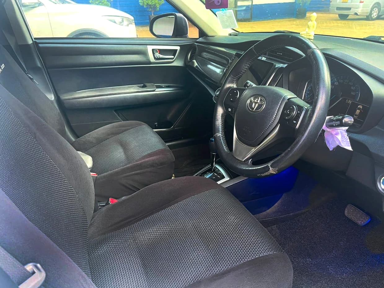 TOYOTA AXIO - photo 4 of 5