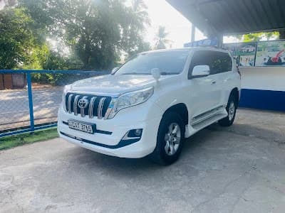 Best SUV for family travel in Sri Lanka