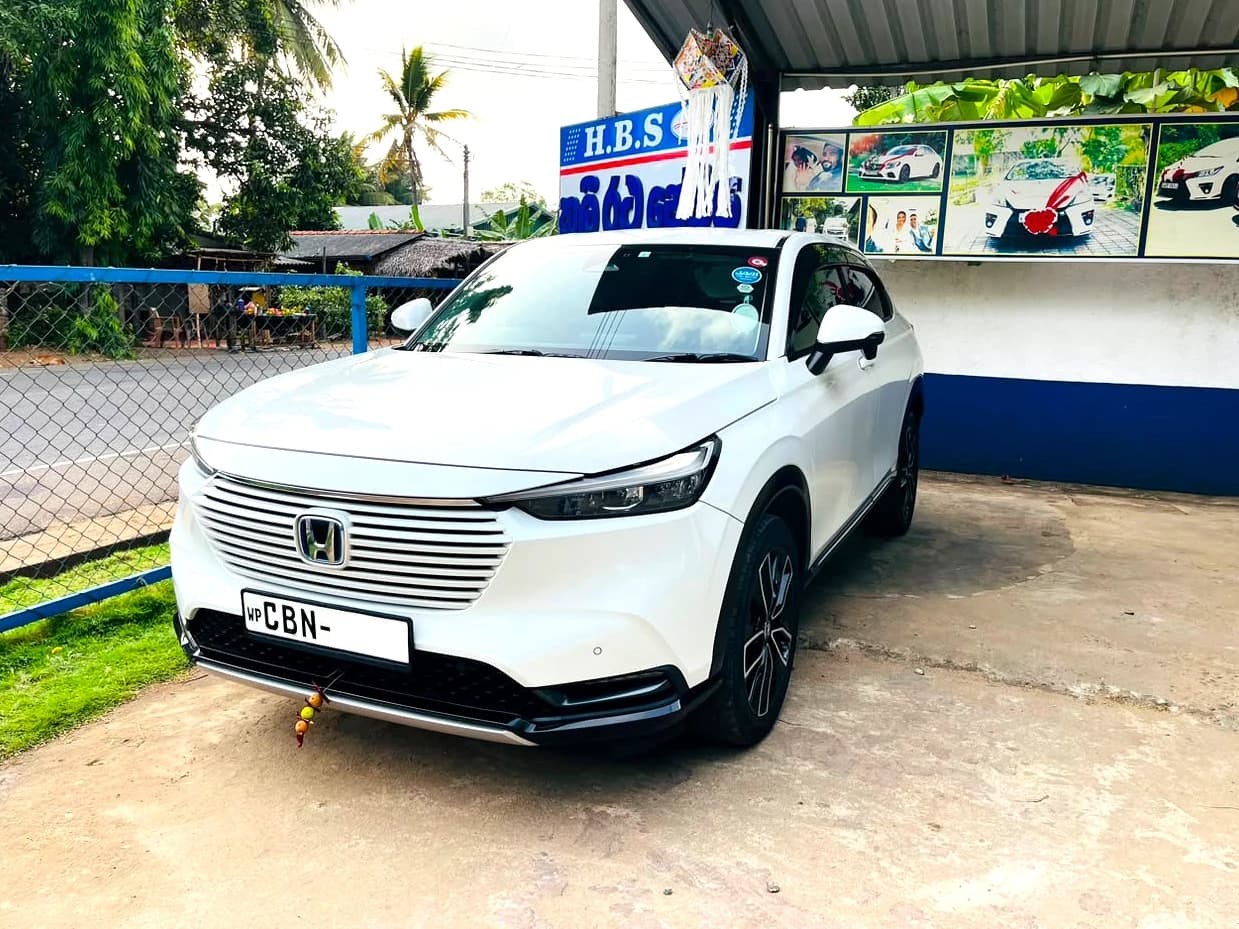 HONDA VEZEL - photo 1 of 5