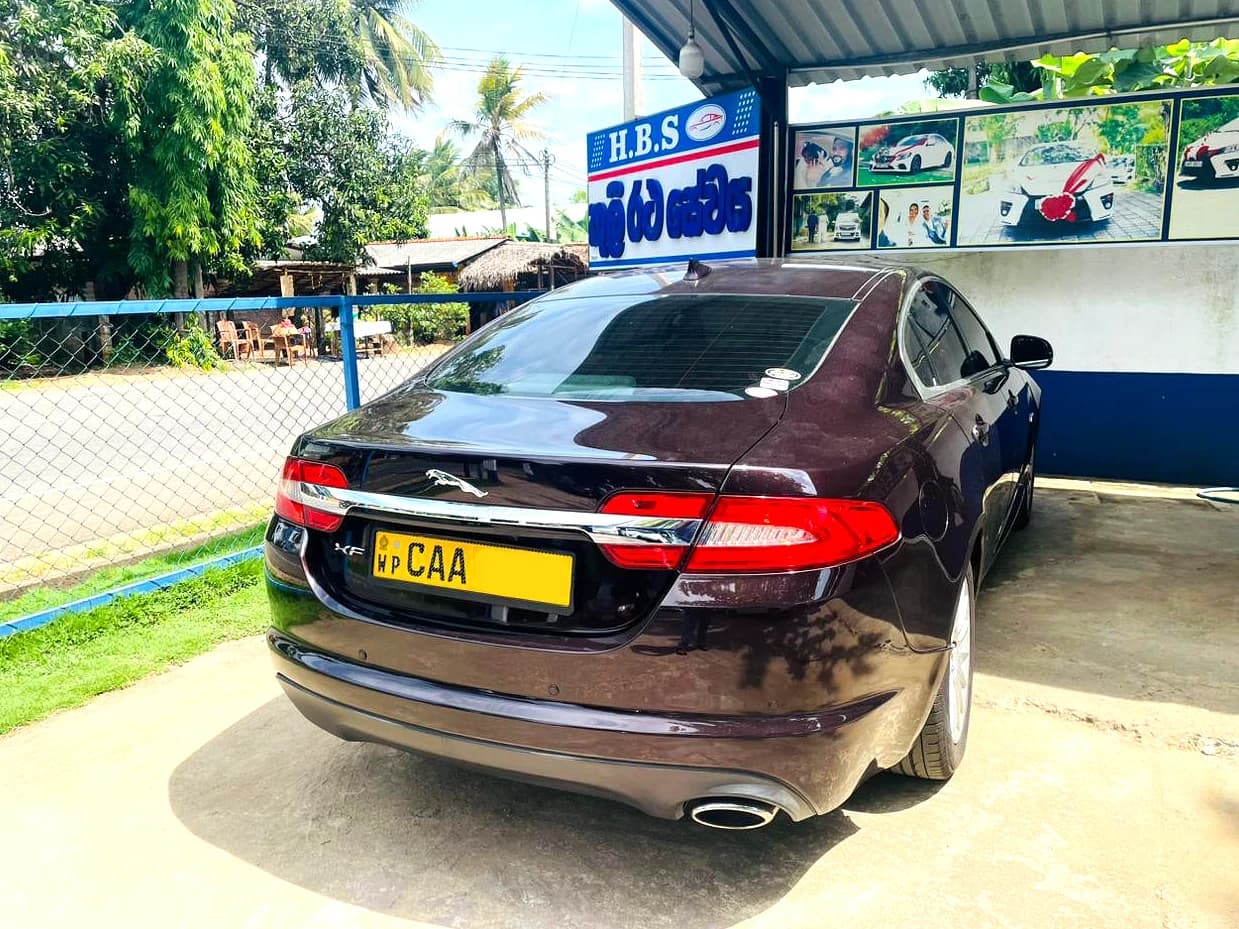 JAGUAR XF - photo 3 of 5