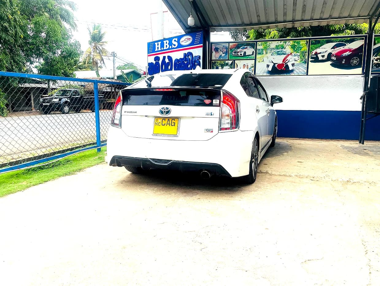 TOYOTA PRIUS G SPORT - photo 3 of 5