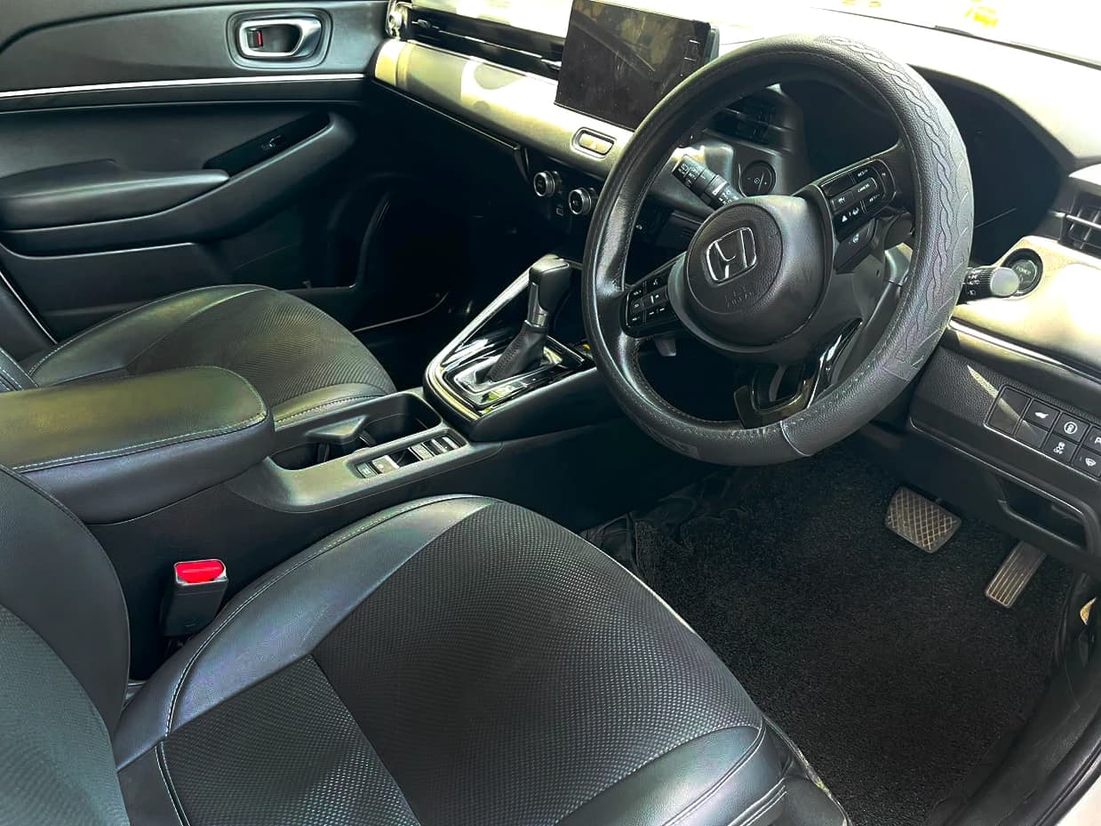 HONDA VEZEL - photo 4 of 5