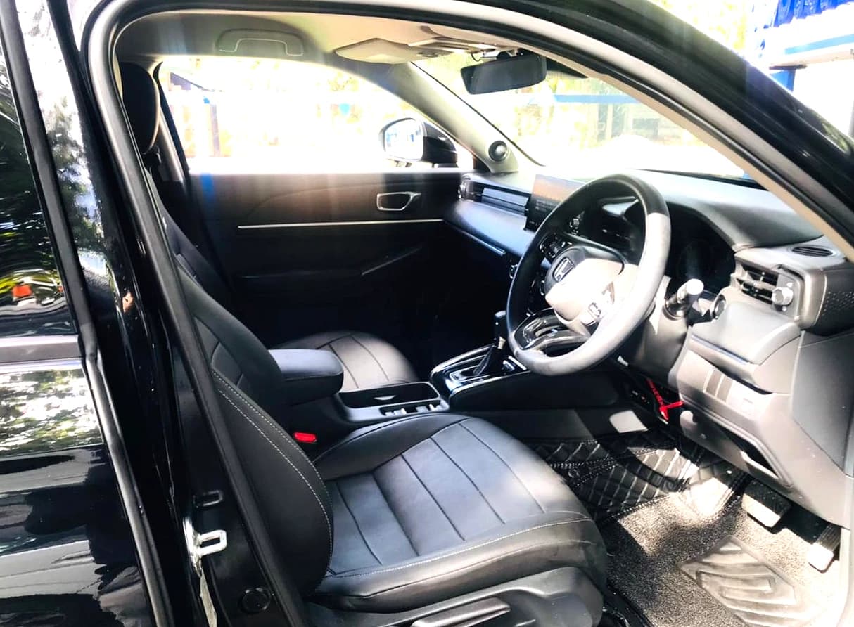 HONDA VEZEL - photo 5 of 6