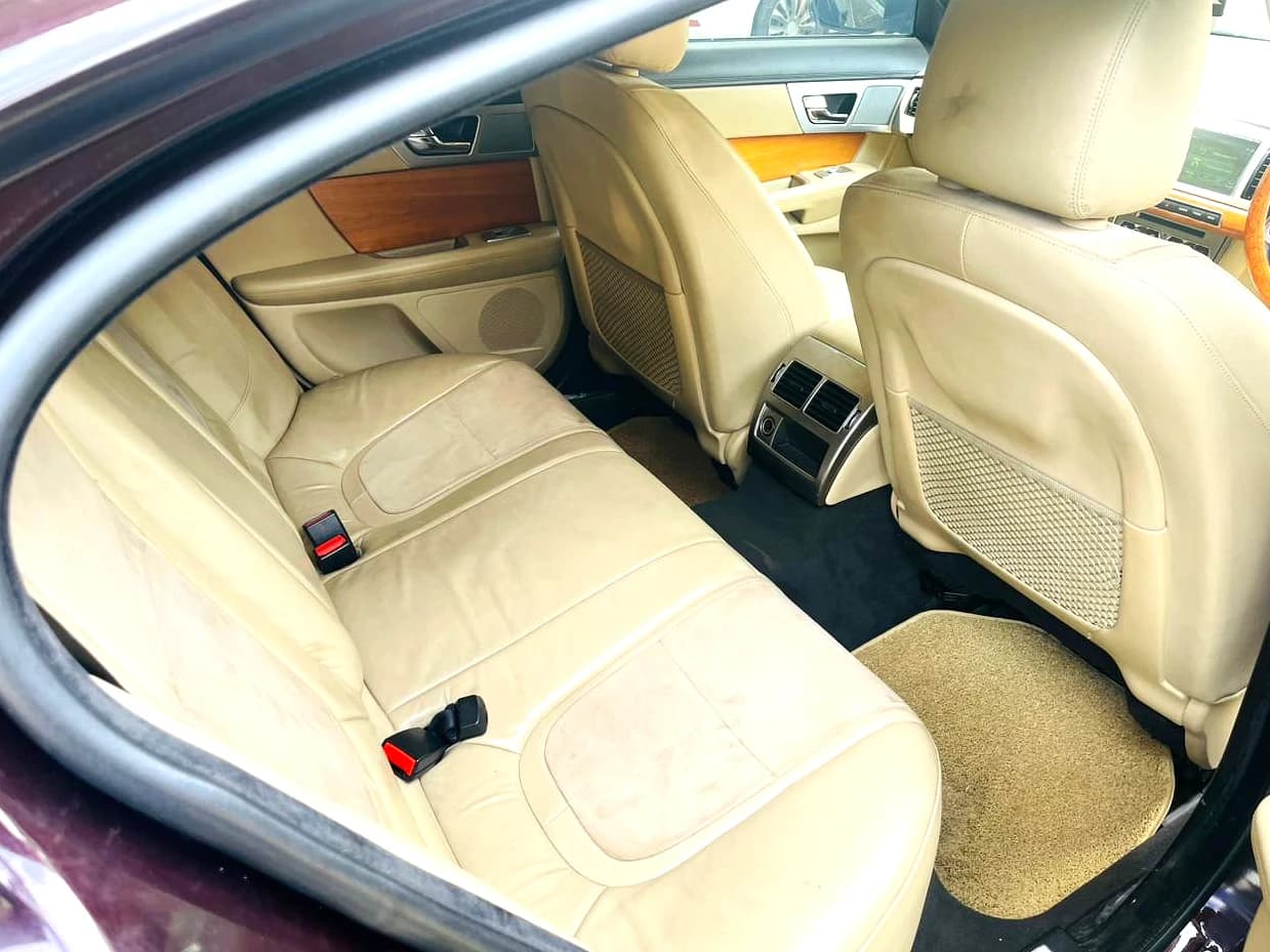 JAGUAR XF - photo 5 of 5
