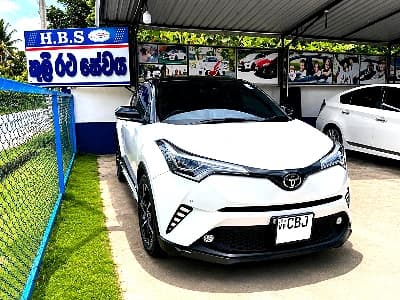 TOYOTA CHR - photo 1 of 1