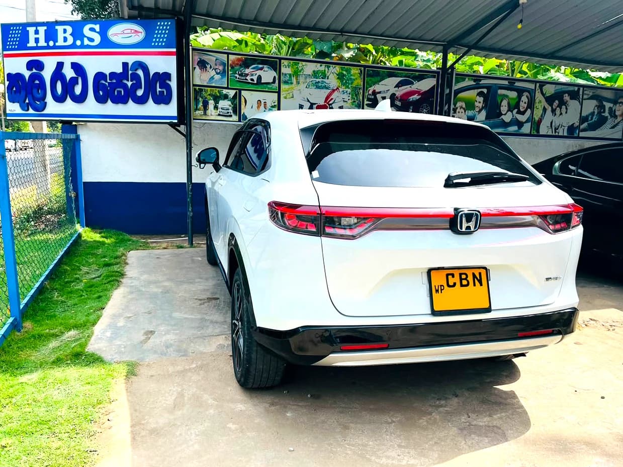 HONDA VEZEL - photo 2 of 5