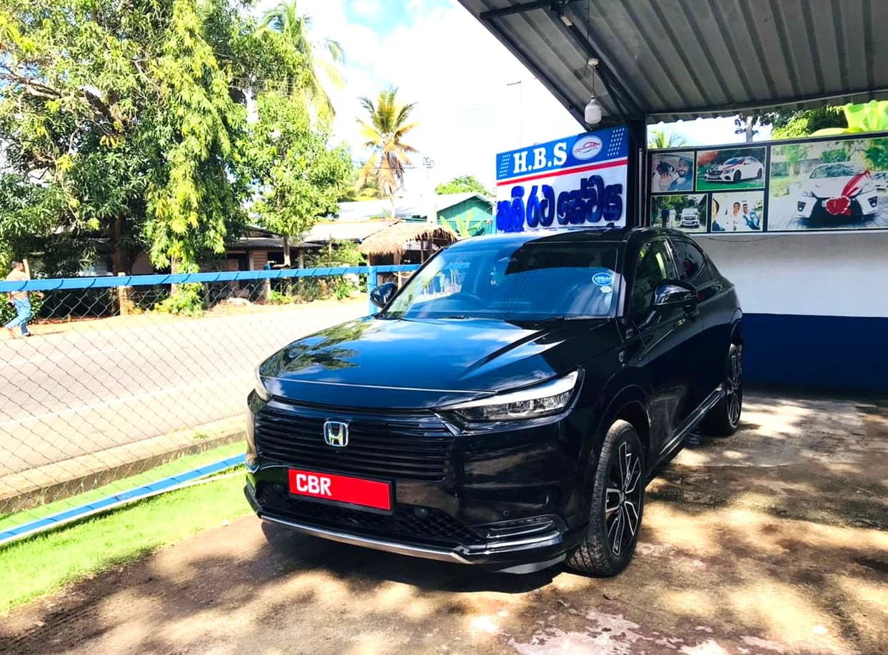 HONDA VEZEL - photo 1 of 6